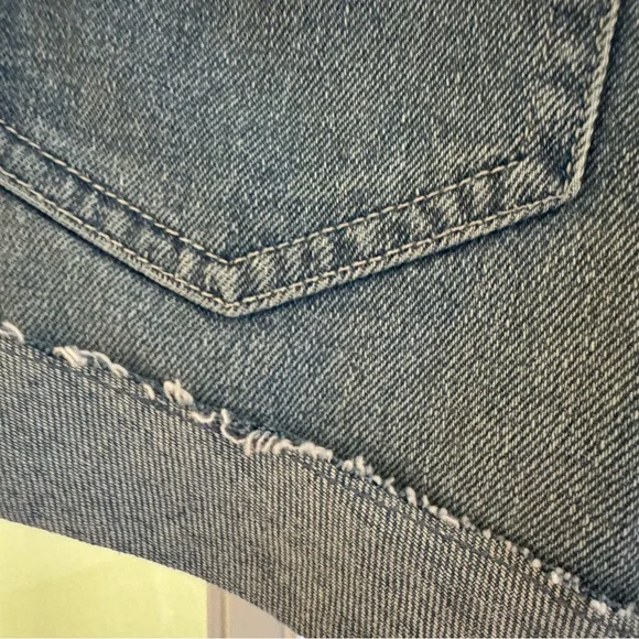 Hollister NWT Women's Blue Denim Shorts - size 0 - Picture 5 of 8